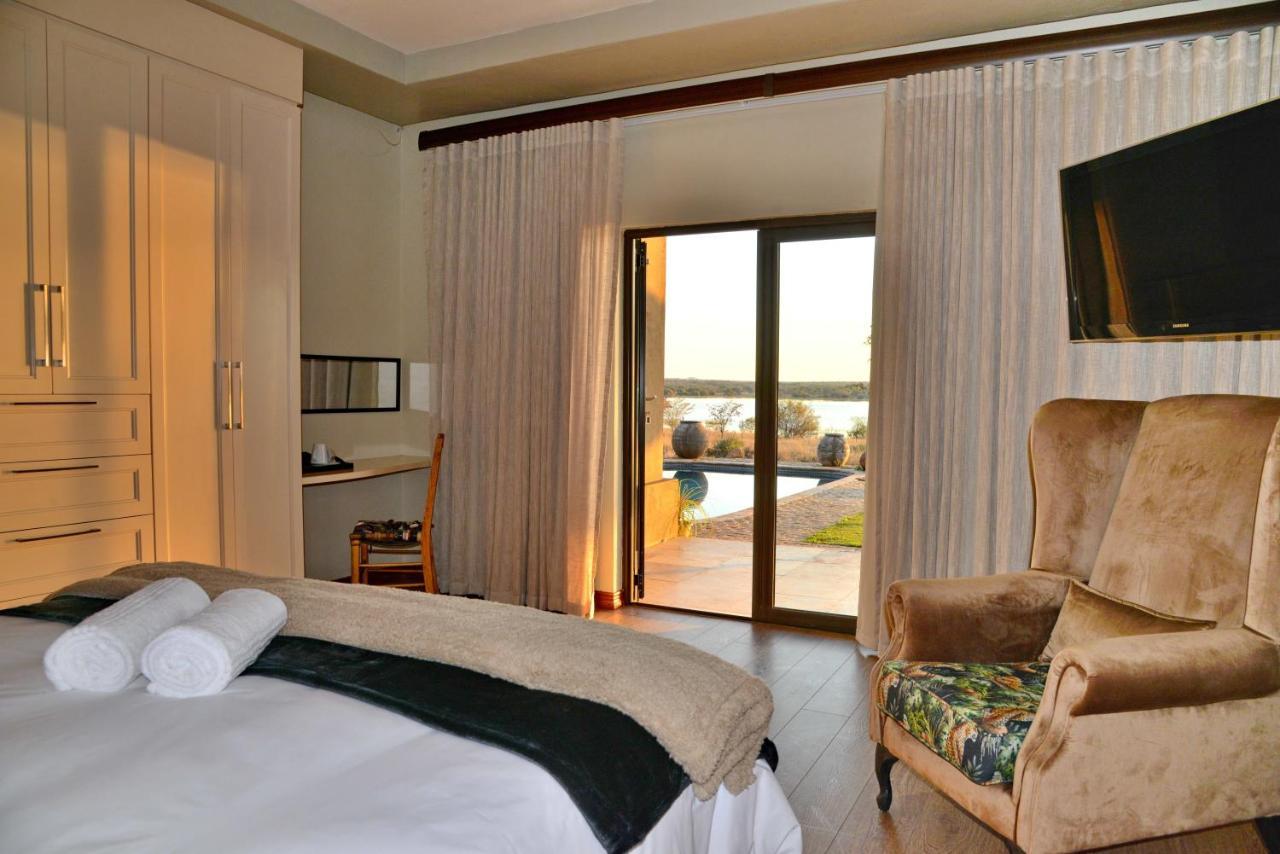 Kameeldrift Waterfront Estate & Resort Brits Eksteriør billede